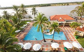 Riverside Serviced Apartments